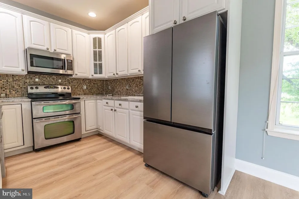 780 RAMBLEWOOD DRIVE Easton, PA 18040