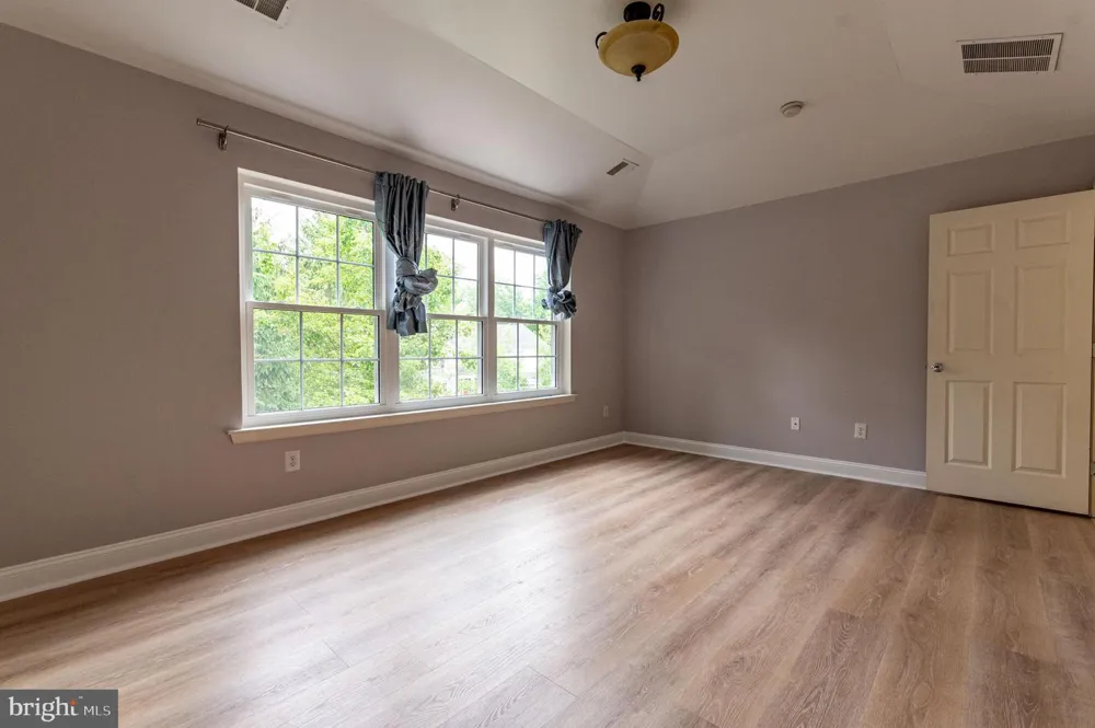 780 RAMBLEWOOD DRIVE Easton, PA 18040