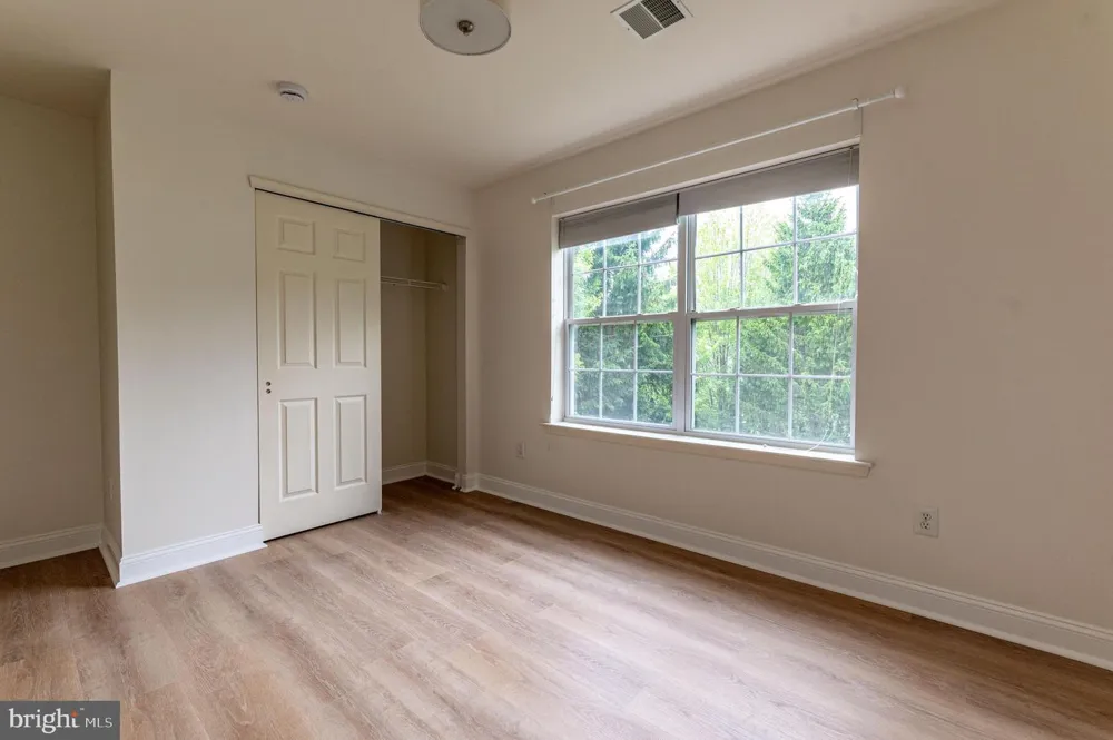 780 RAMBLEWOOD DRIVE Easton, PA 18040