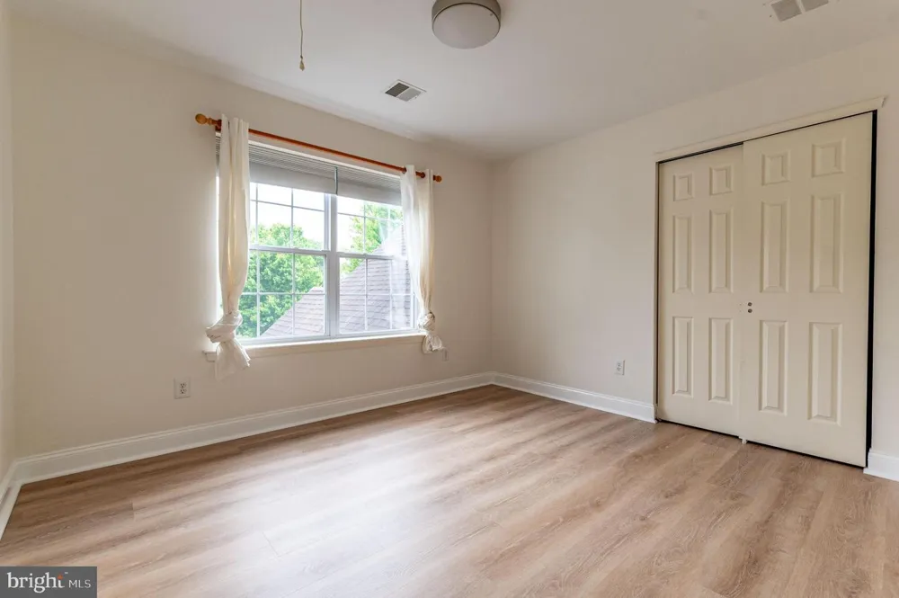 780 RAMBLEWOOD DRIVE Easton, PA 18040