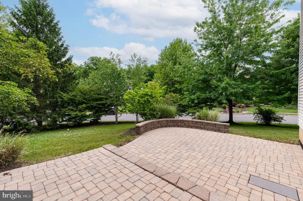 780 RAMBLEWOOD DRIVE Easton, PA 18040