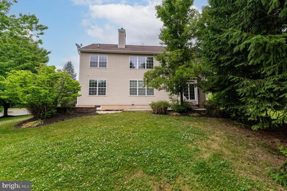 780 RAMBLEWOOD DRIVE Easton, PA 18040