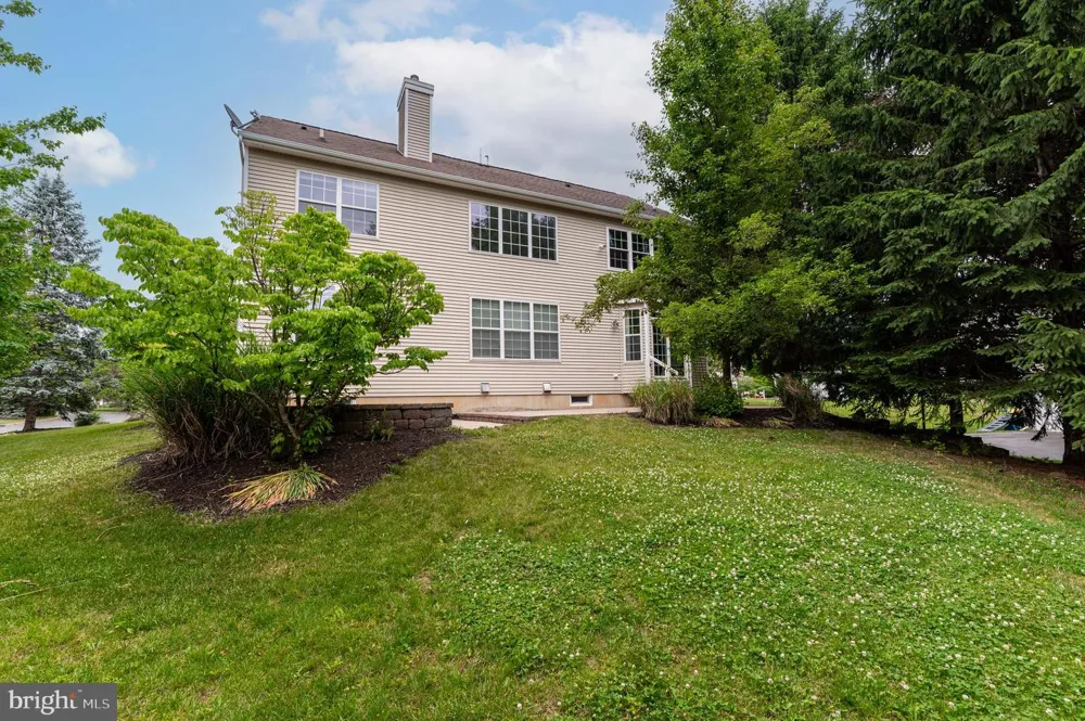 780 RAMBLEWOOD DRIVE Easton, PA 18040