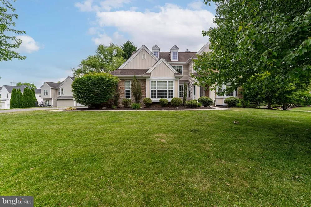 780 RAMBLEWOOD DRIVE Easton, PA 18040
