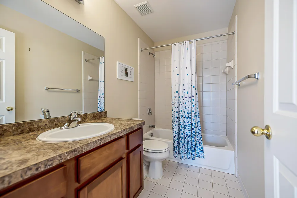 5727 Hampshire Lane #75 Ypsilanti, MI 48197