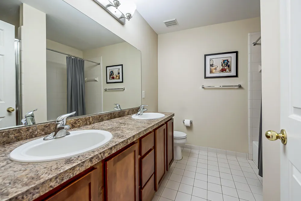 5727 Hampshire Lane #75 Ypsilanti, MI 48197