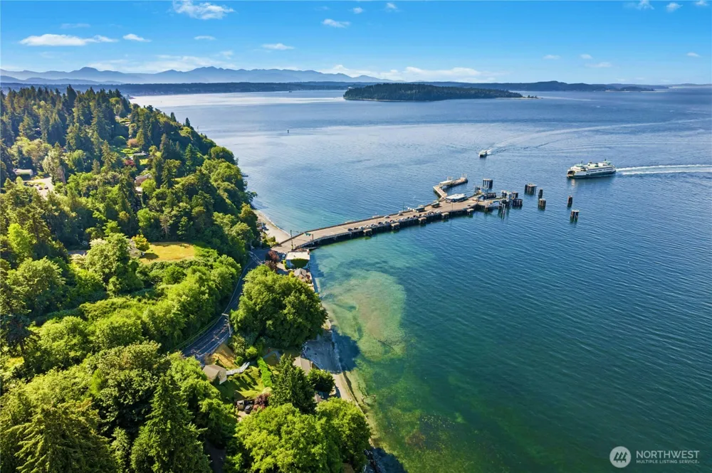 10932 Vashon Hwy SW Vashon, WA 98070