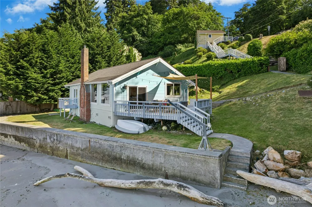10932 Vashon Hwy SW Vashon, WA 98070