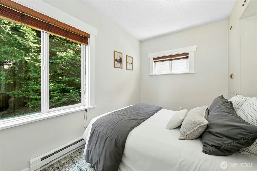 10932 Vashon Hwy SW Vashon, WA 98070