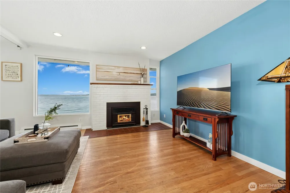 10932 Vashon Hwy SW Vashon, WA 98070