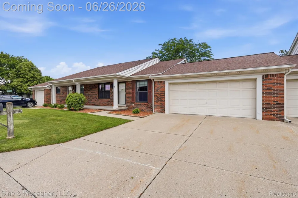 28047 Maple Forest Boulevard E #51 Harrison Charter Township, MI 48045