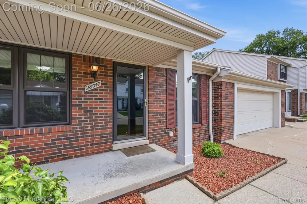 28047 Maple Forest Boulevard E #51 Harrison Charter Township, MI 48045