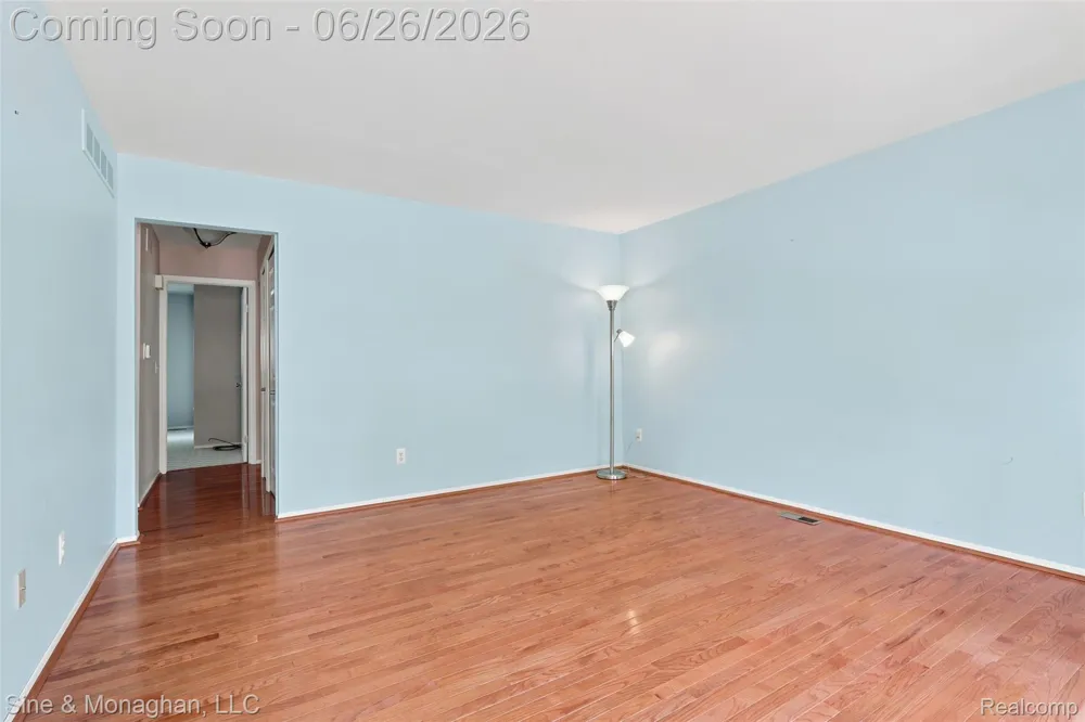 28047 Maple Forest Boulevard E #51 Harrison Charter Township, MI 48045