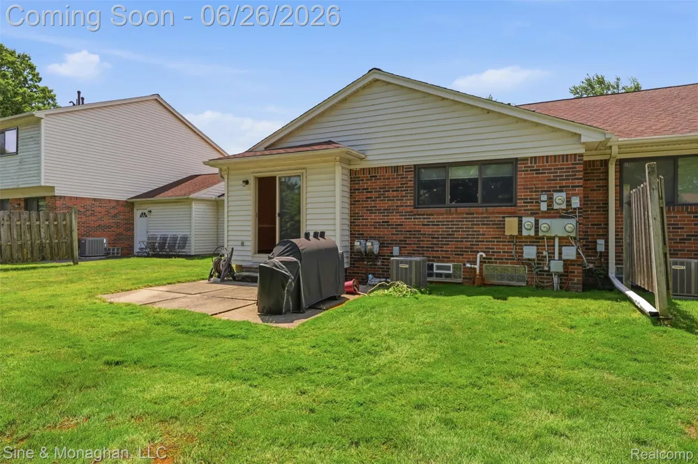 28047 Maple Forest Boulevard E #51 Harrison Charter Township, MI 48045