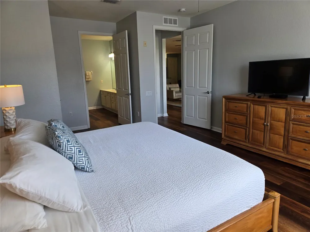 5049 SHOREWAY LOOP #30101 Orlando, FL 32819