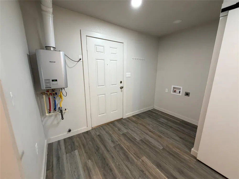 809 S Van Buren McGregor, TX 76657