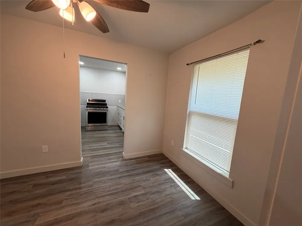 809 S Van Buren McGregor, TX 76657