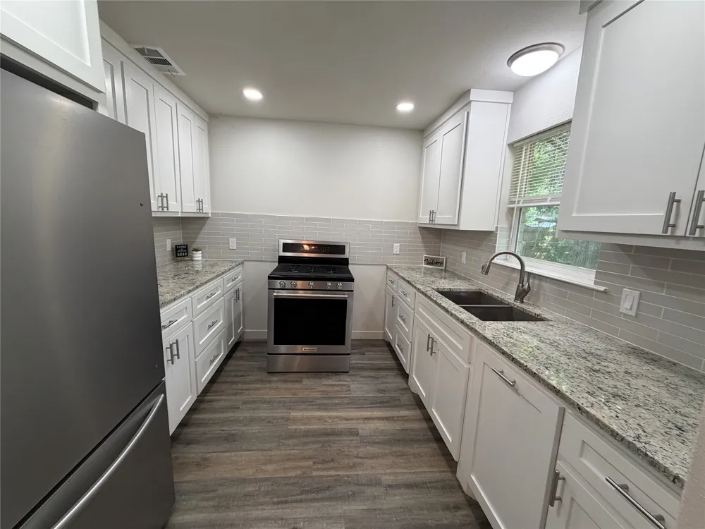 809 S Van Buren McGregor, TX 76657