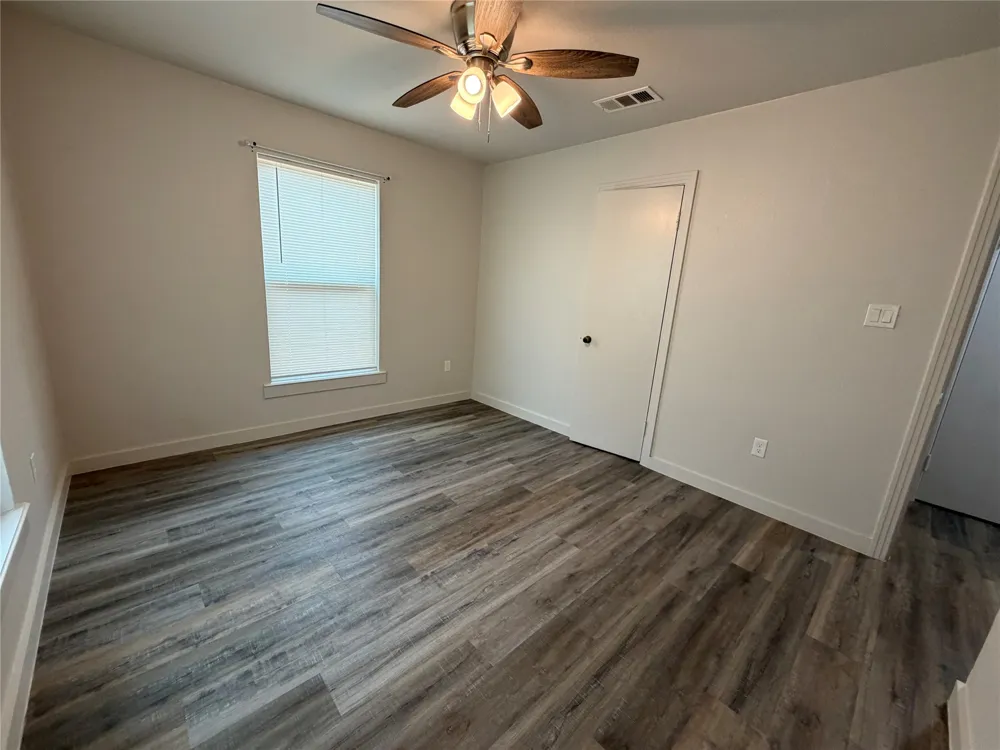 809 S Van Buren McGregor, TX 76657