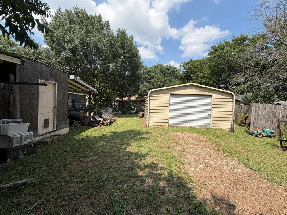 809 S Van Buren McGregor, TX 76657