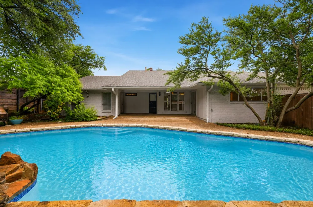 6908 Heatherknoll Drive Dallas, TX 75248