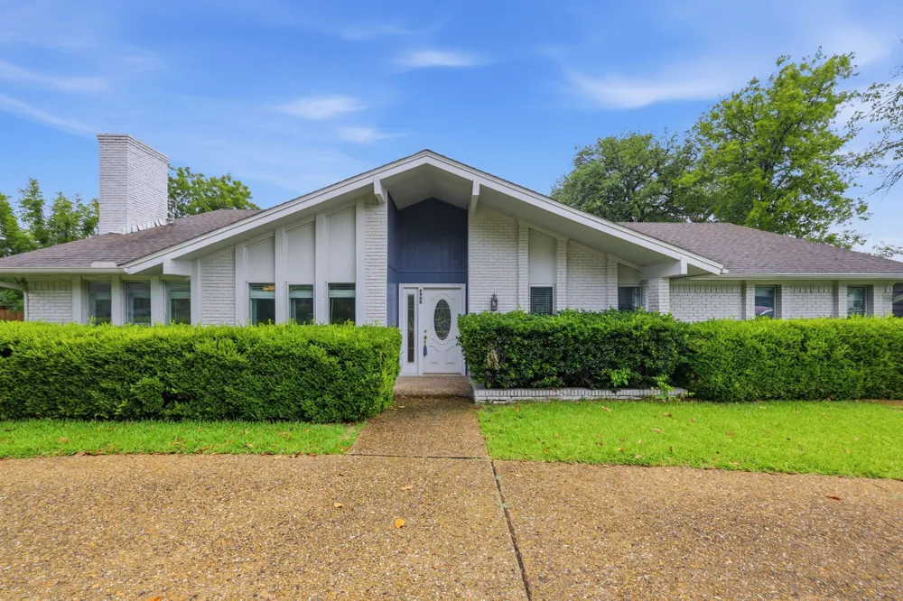 6908 Heatherknoll Drive Dallas, TX 75248