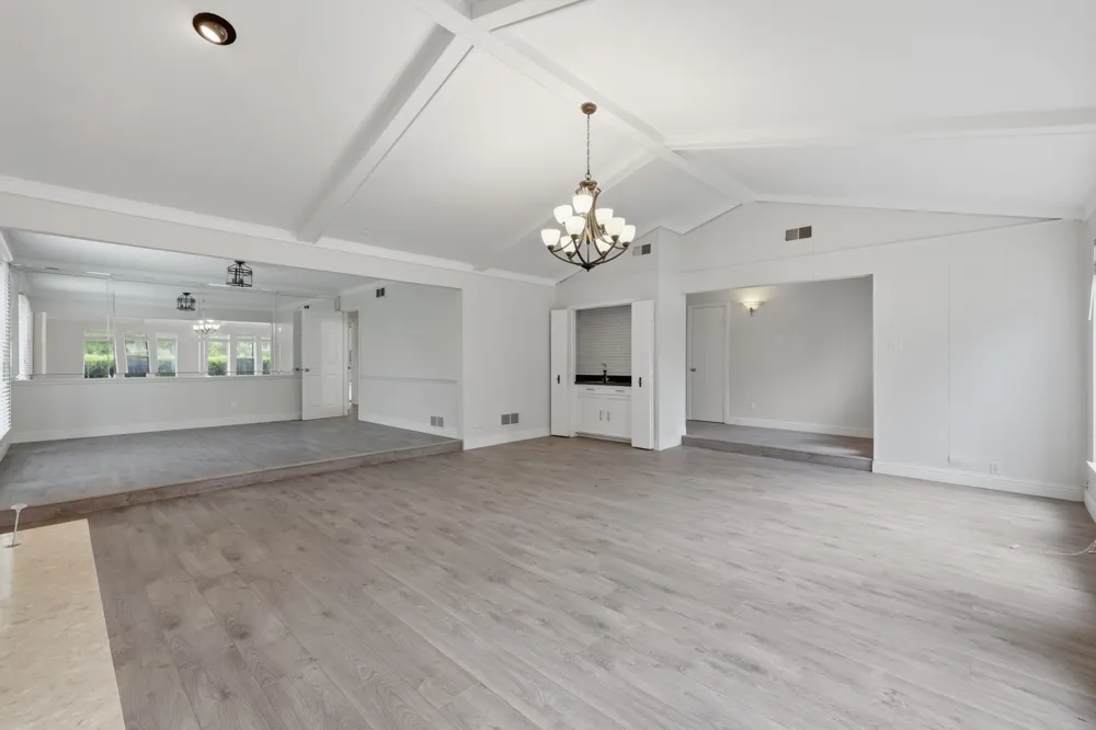 6908 Heatherknoll Drive Dallas, TX 75248