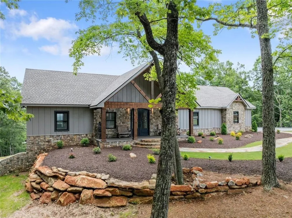 1055 S Laceola Road Cleveland, GA 30528