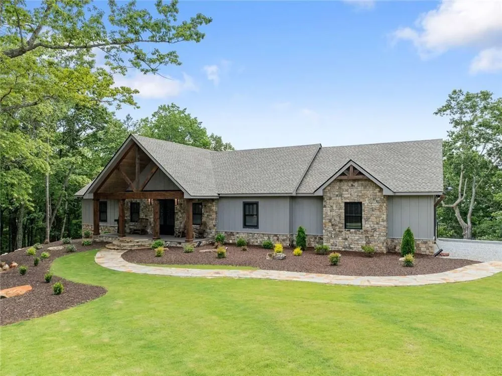 1055 S Laceola Road Cleveland, GA 30528