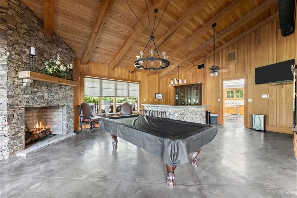 1055 S Laceola Road Cleveland, GA 30528