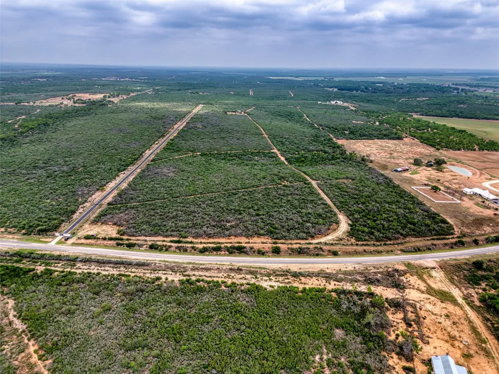 5394 Fm 2200 W Moore, TX 78016