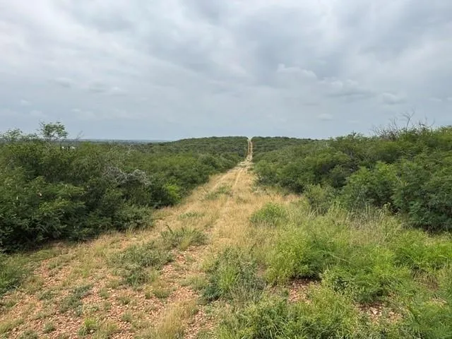 5394 Fm 2200 W Moore, TX 78016