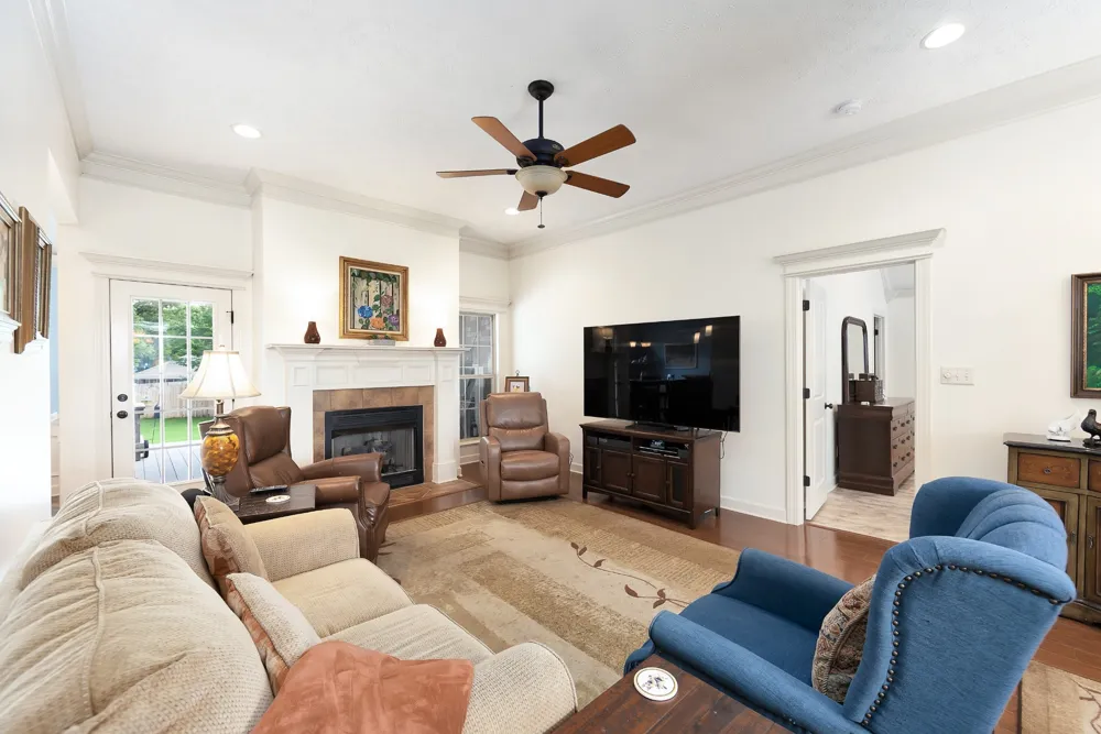 87 Lennox Village Dr Jackson, TN 38305