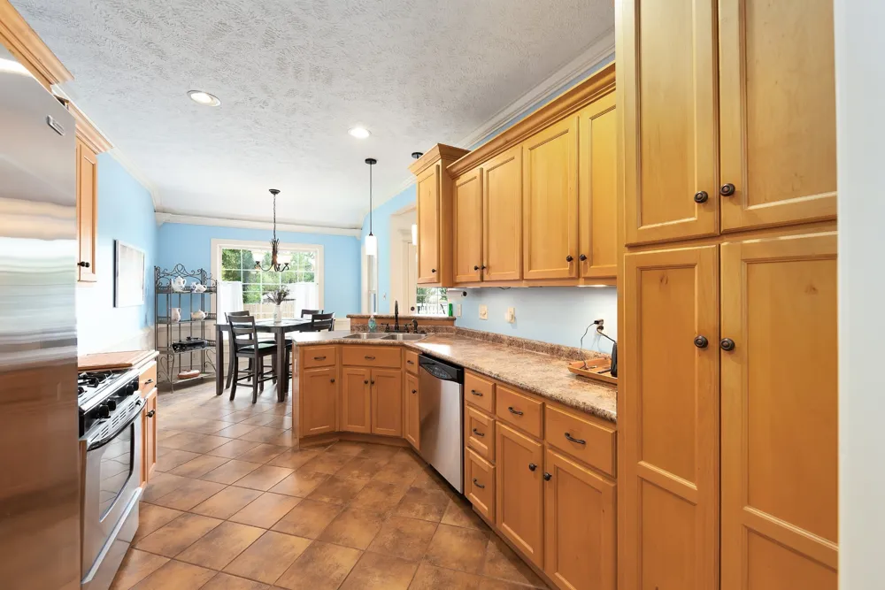 87 Lennox Village Dr Jackson, TN 38305