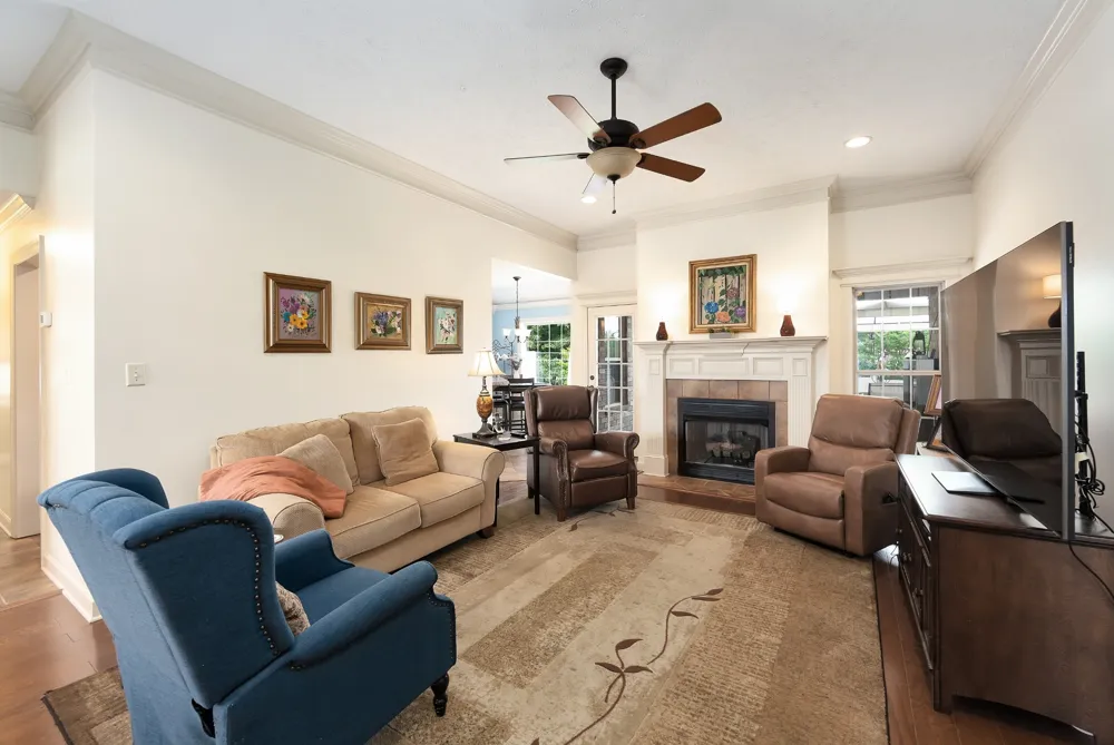 87 Lennox Village Dr Jackson, TN 38305