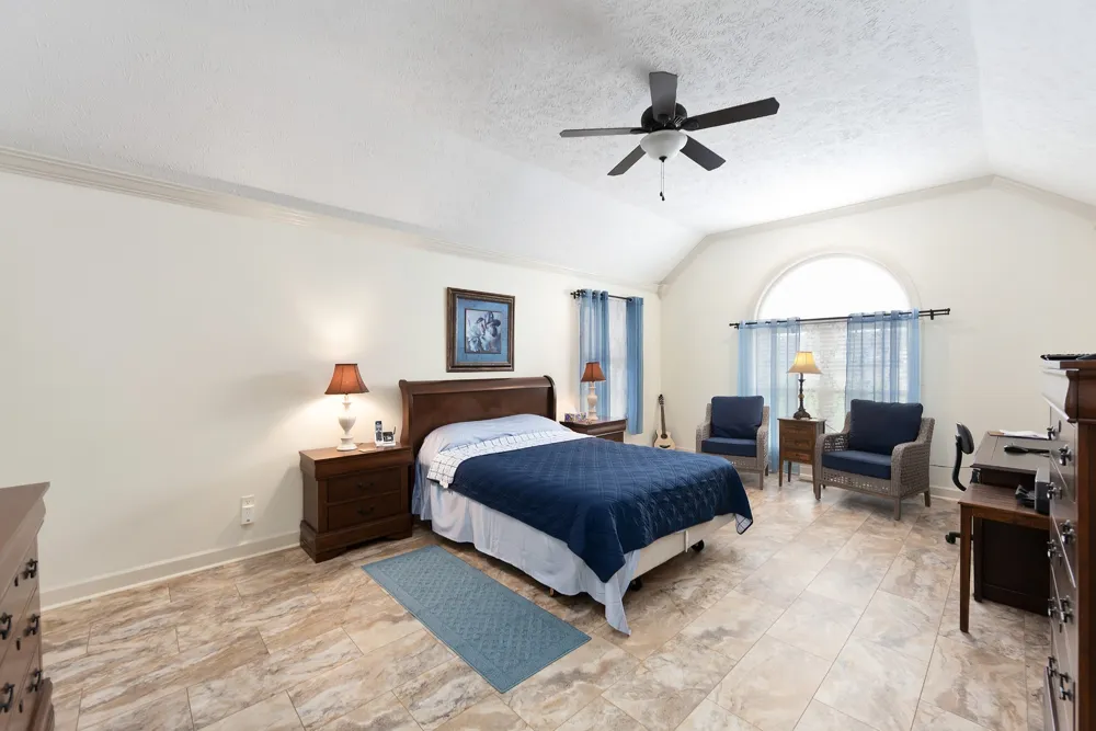 87 Lennox Village Dr Jackson, TN 38305