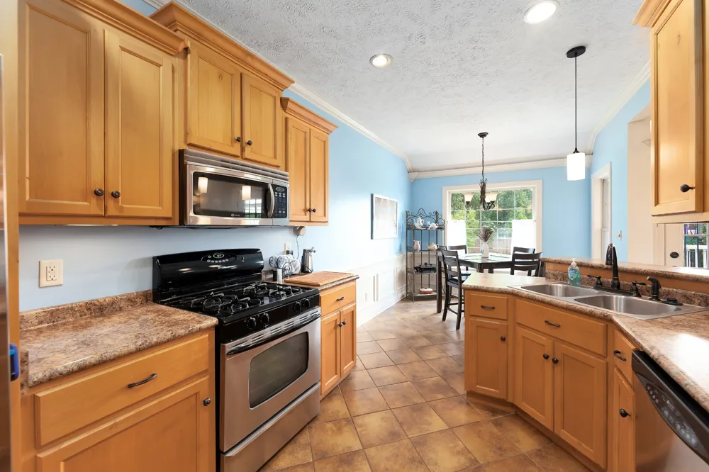 87 Lennox Village Dr Jackson, TN 38305
