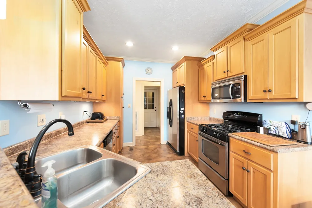 87 Lennox Village Dr Jackson, TN 38305