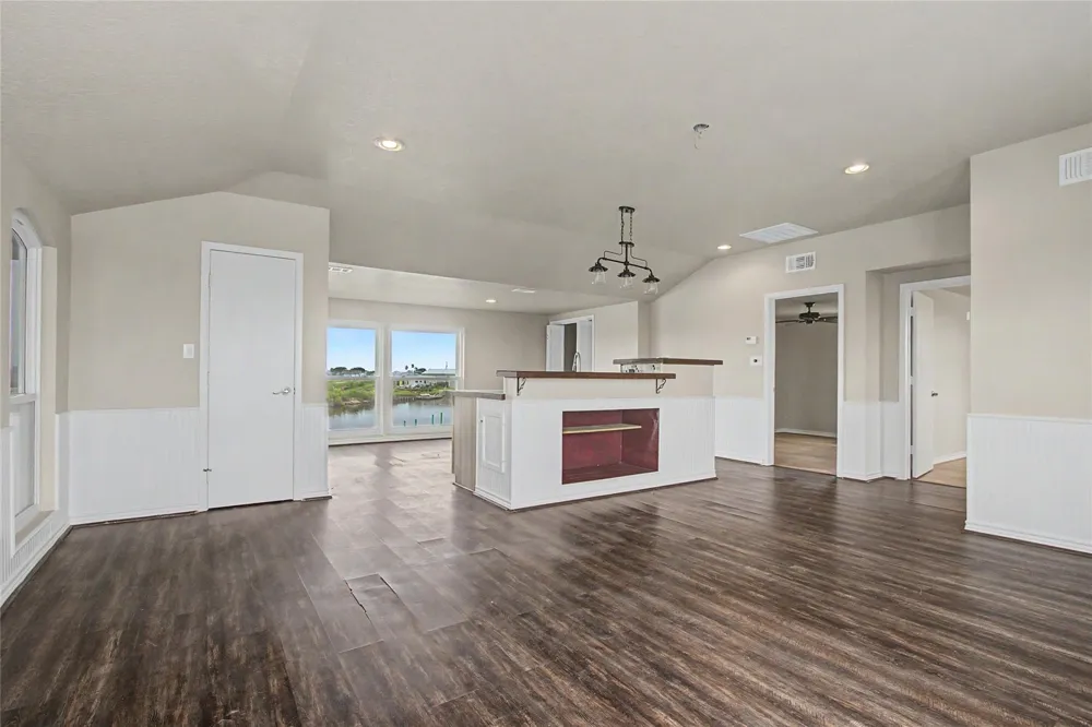 11 Chimaera Road Sargent, TX 77414