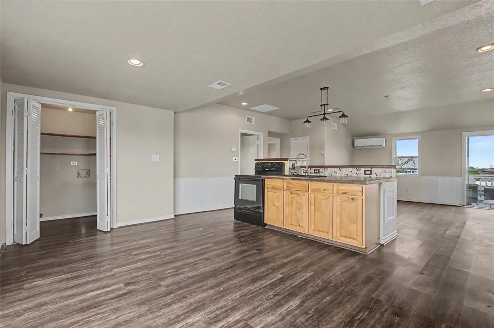 11 Chimaera Road Sargent, TX 77414