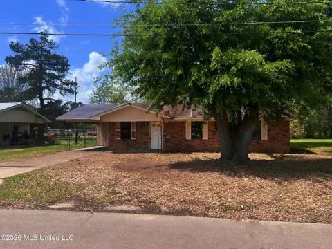 802 Gentle Ben Avenue