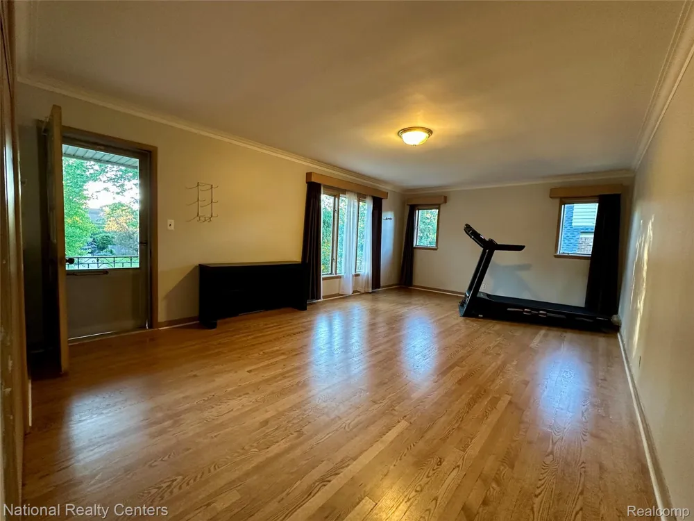 821 Pemberton Road Grosse Pointe Park City, MI 48230