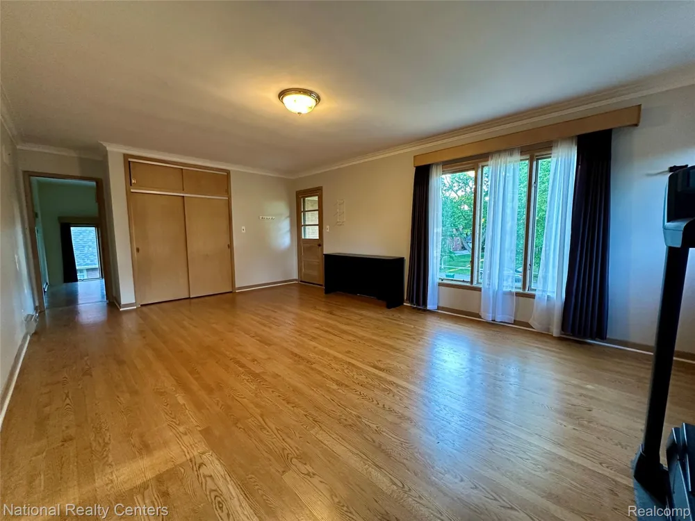 821 Pemberton Road Grosse Pointe Park City, MI 48230