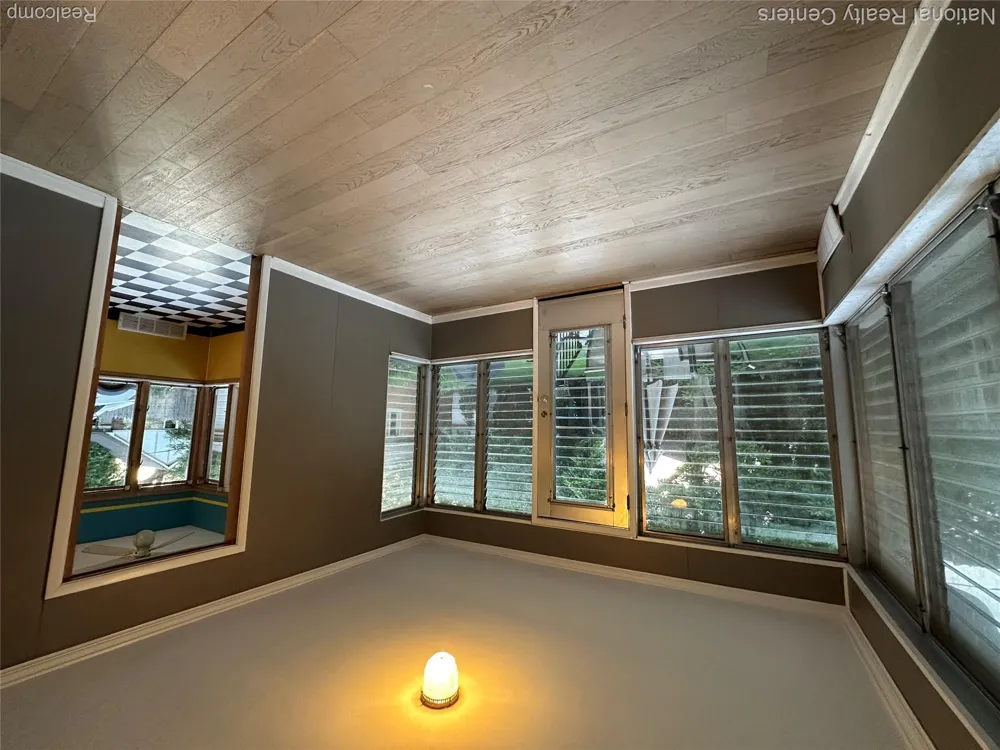 821 Pemberton Road Grosse Pointe Park City, MI 48230