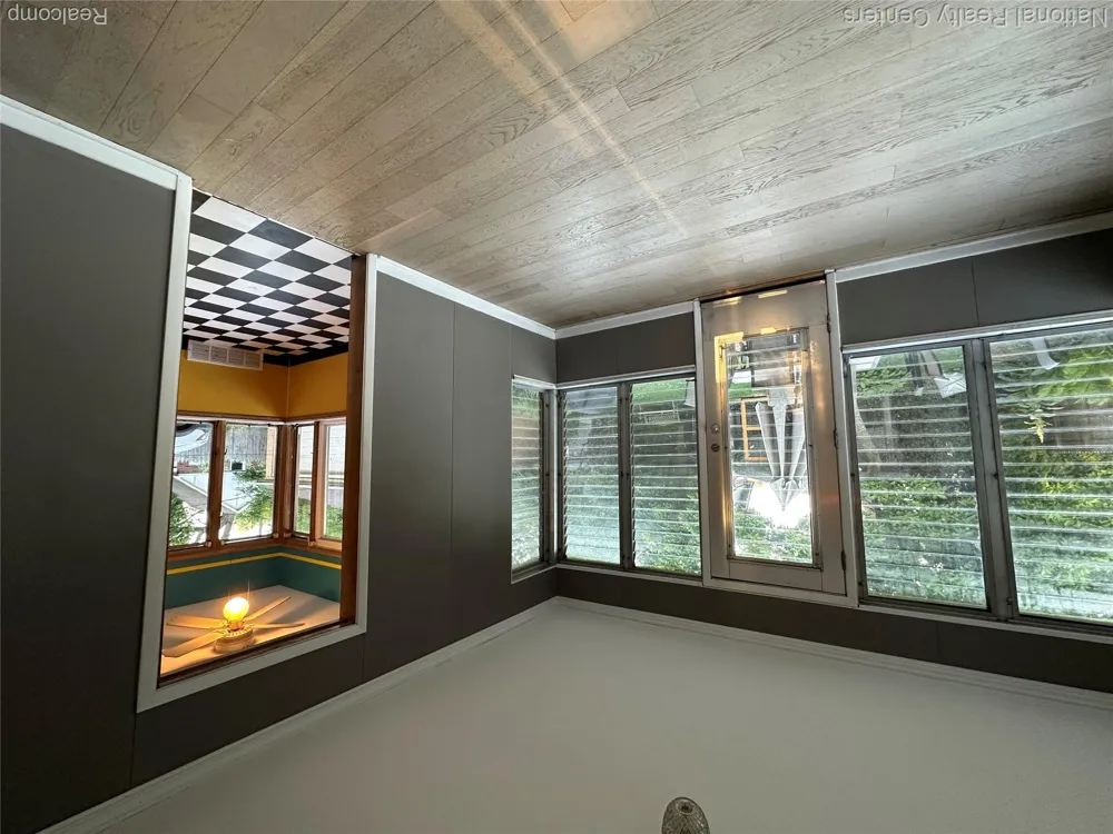 821 Pemberton Road Grosse Pointe Park City, MI 48230