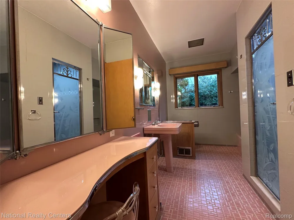 821 Pemberton Road Grosse Pointe Park City, MI 48230