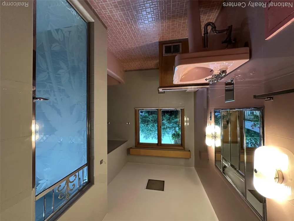 821 Pemberton Road Grosse Pointe Park City, MI 48230