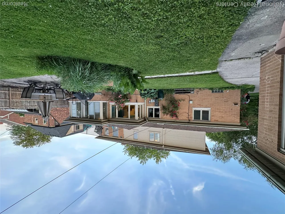 821 Pemberton Road Grosse Pointe Park City, MI 48230