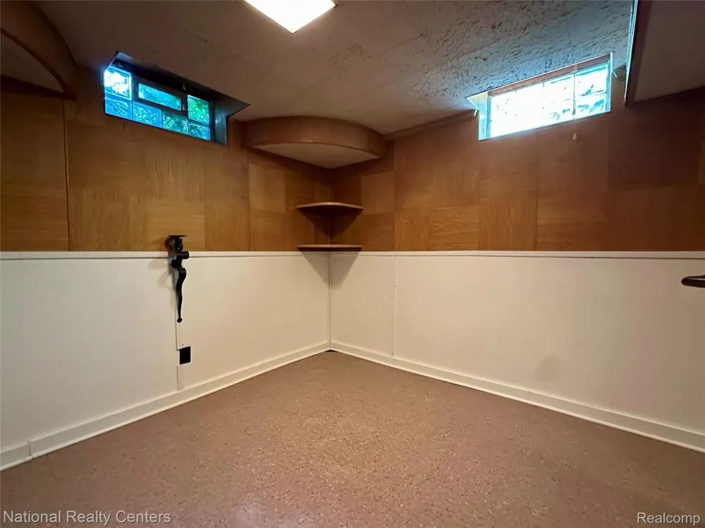 821 Pemberton Road Grosse Pointe Park City, MI 48230
