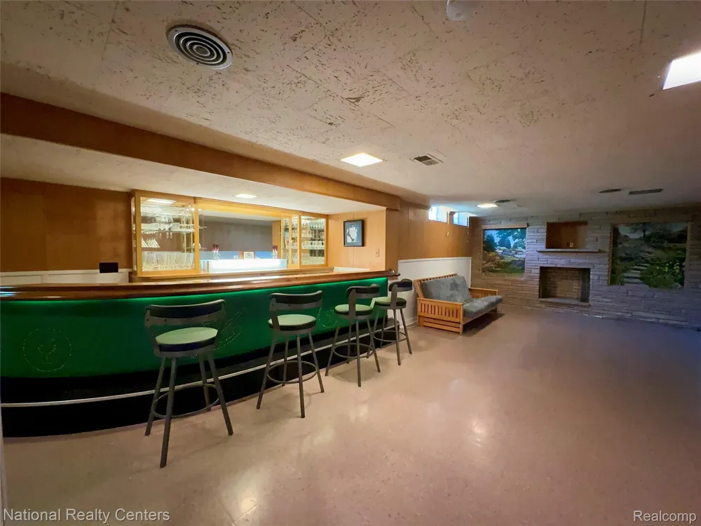 821 Pemberton Road Grosse Pointe Park City, MI 48230